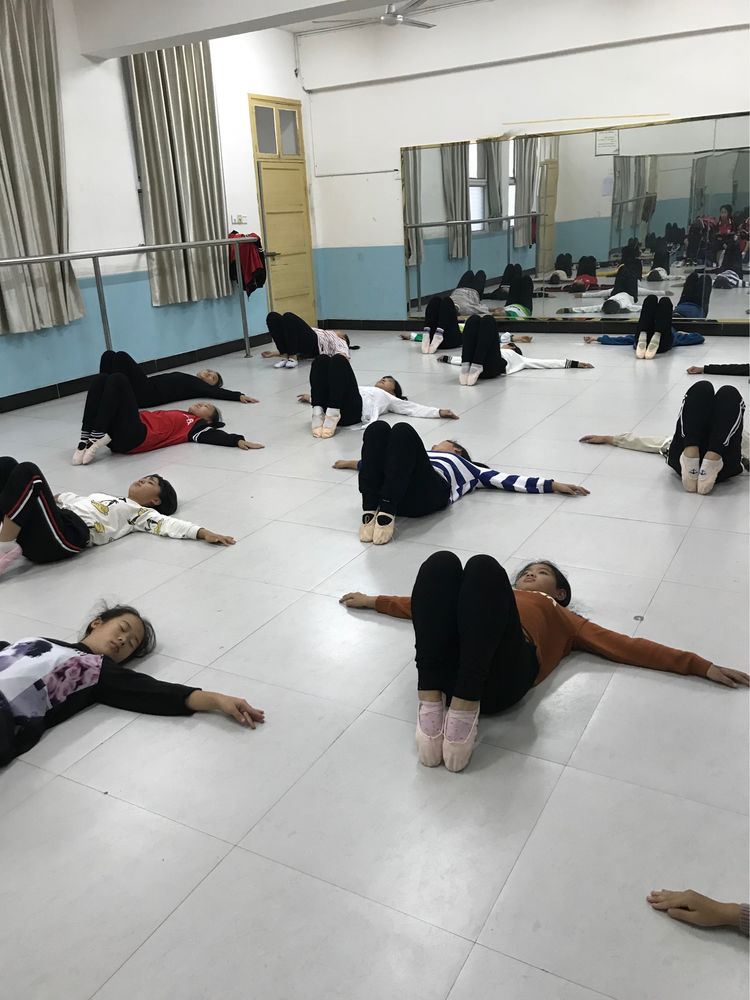 15舞蹈课.jpg 15舞蹈课.jpg