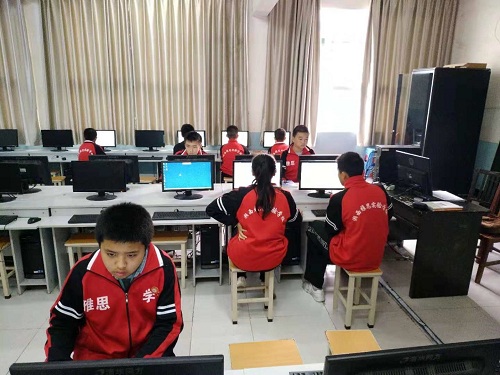 14初一编程机器人课程.jpg 14初一编程机器人课程.jpg