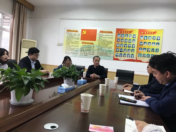 梅里中学陈副校长.jpg 梅里中学陈副校长.jpg