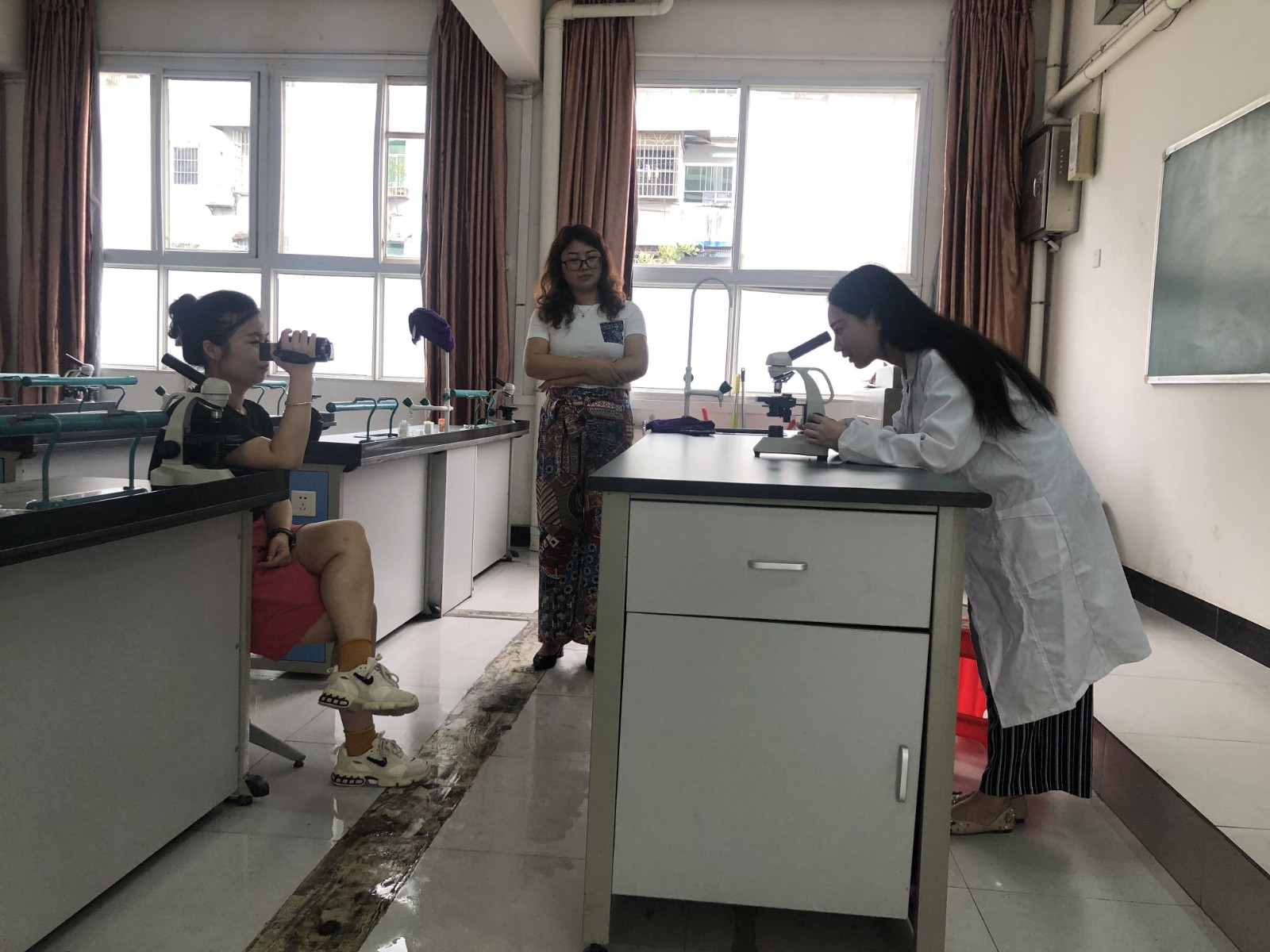 实验1.jpg 实验1.jpg