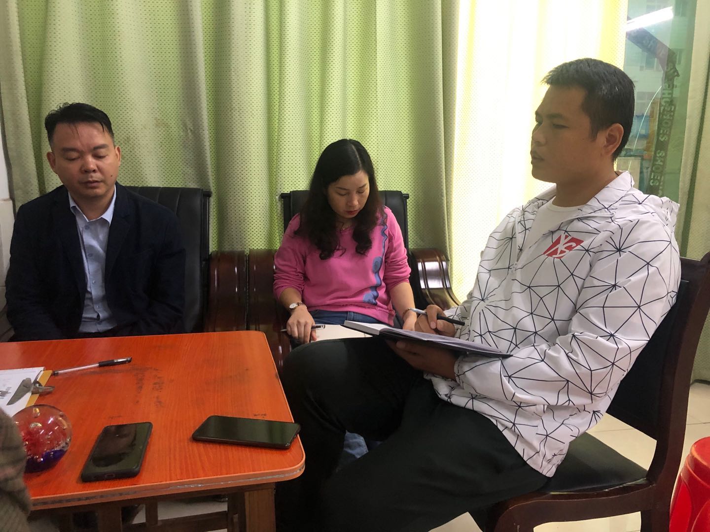 会议2.jpg 会议2.jpg