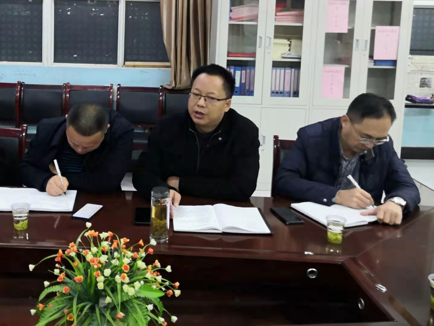 图片2.png 图片2.png