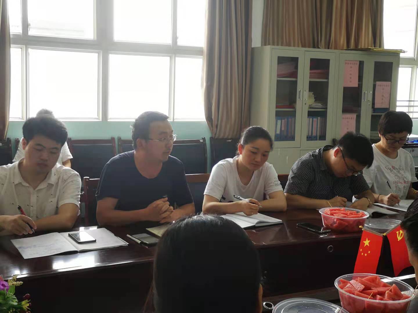 数学组.jpg 数学组.jpg