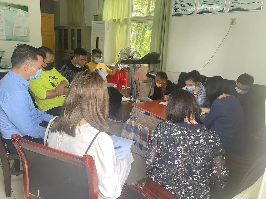 管理员2.jpg 管理员2.jpg