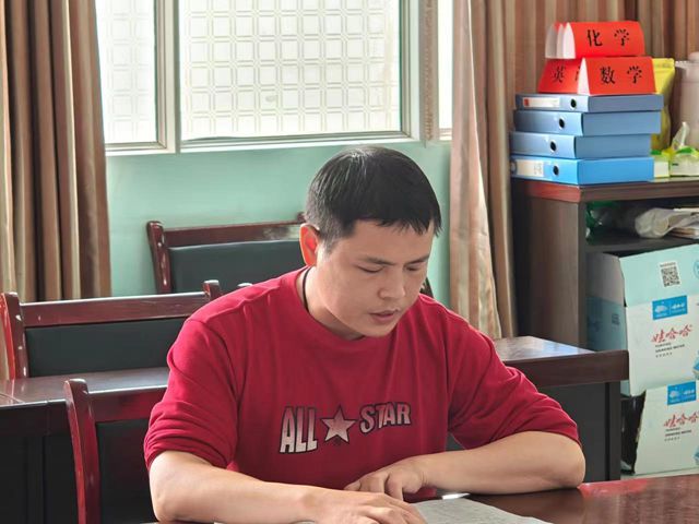 期中会议1.jpg 期中会议1.jpg