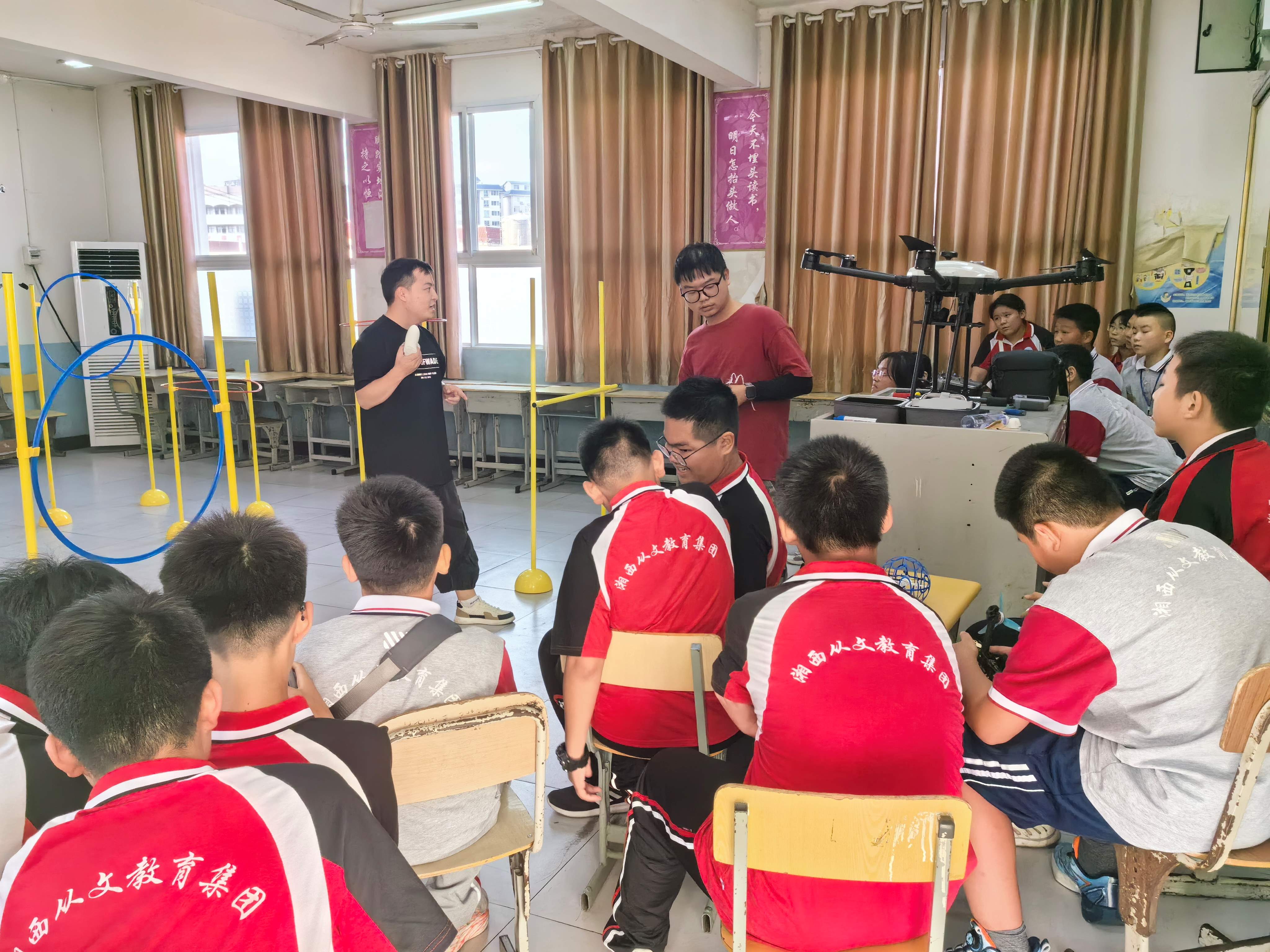 6389596356178952744582334.jpg 无人机.jpg