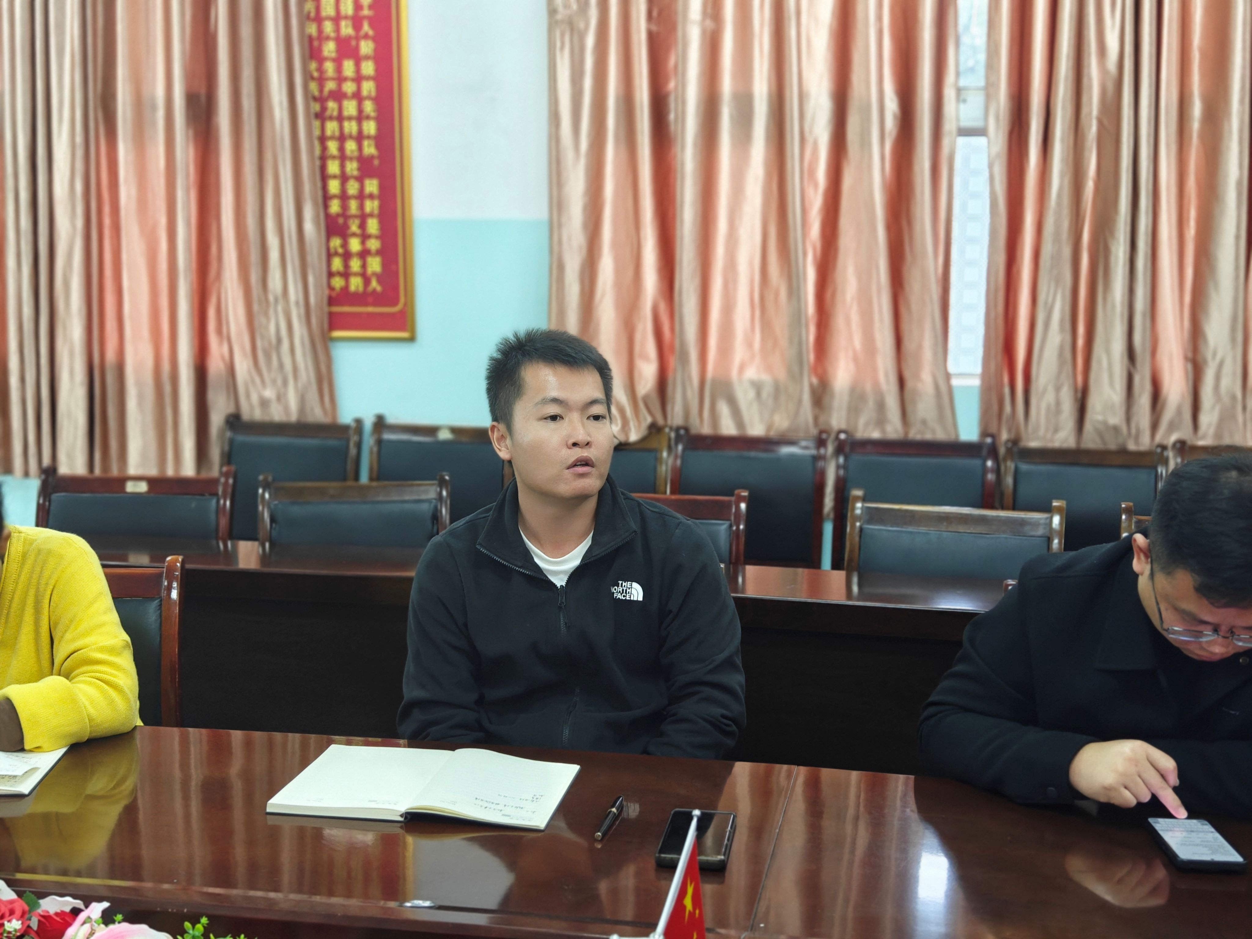 6389899376497622898383105.jpg 李.jpg