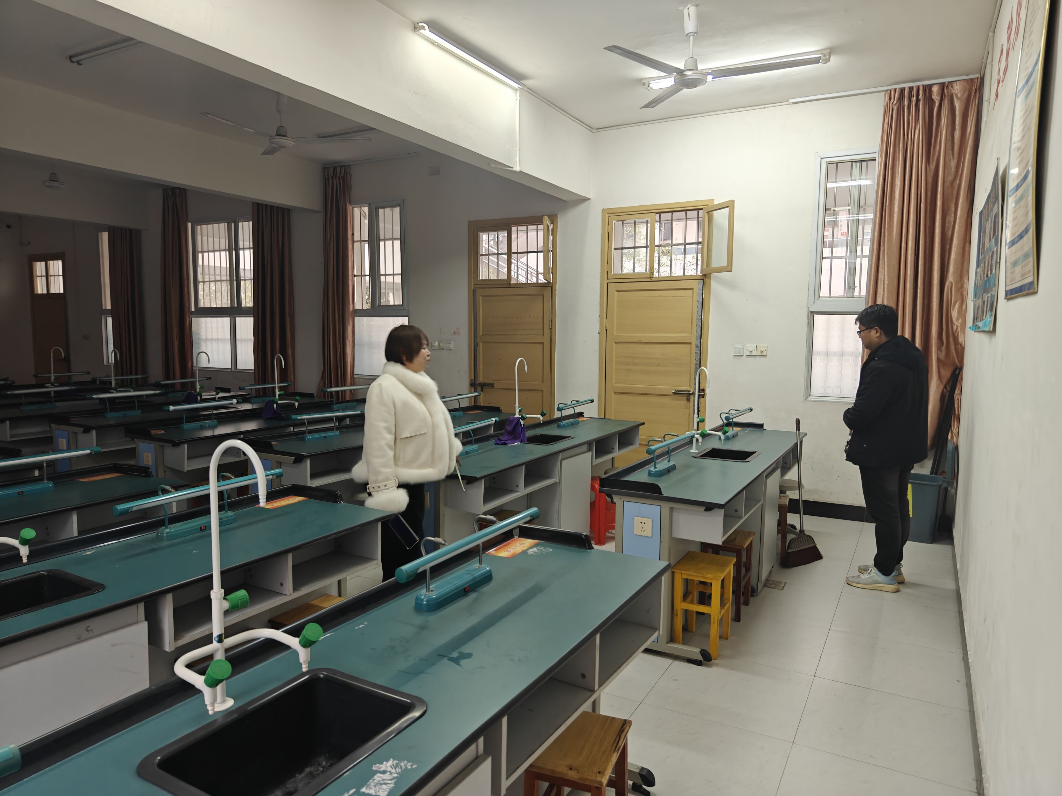 实验室.jpg